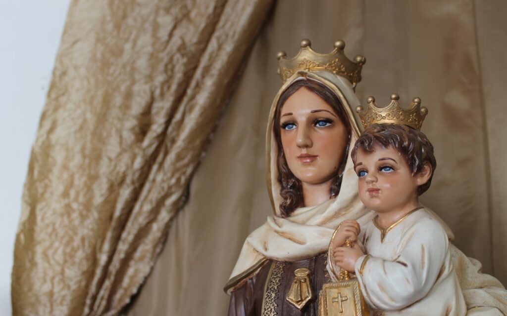 Oraciones y Reflexiones para la Virgen del Carmen 1 Oraciones y Reflexiones para la Virgen del Carmen